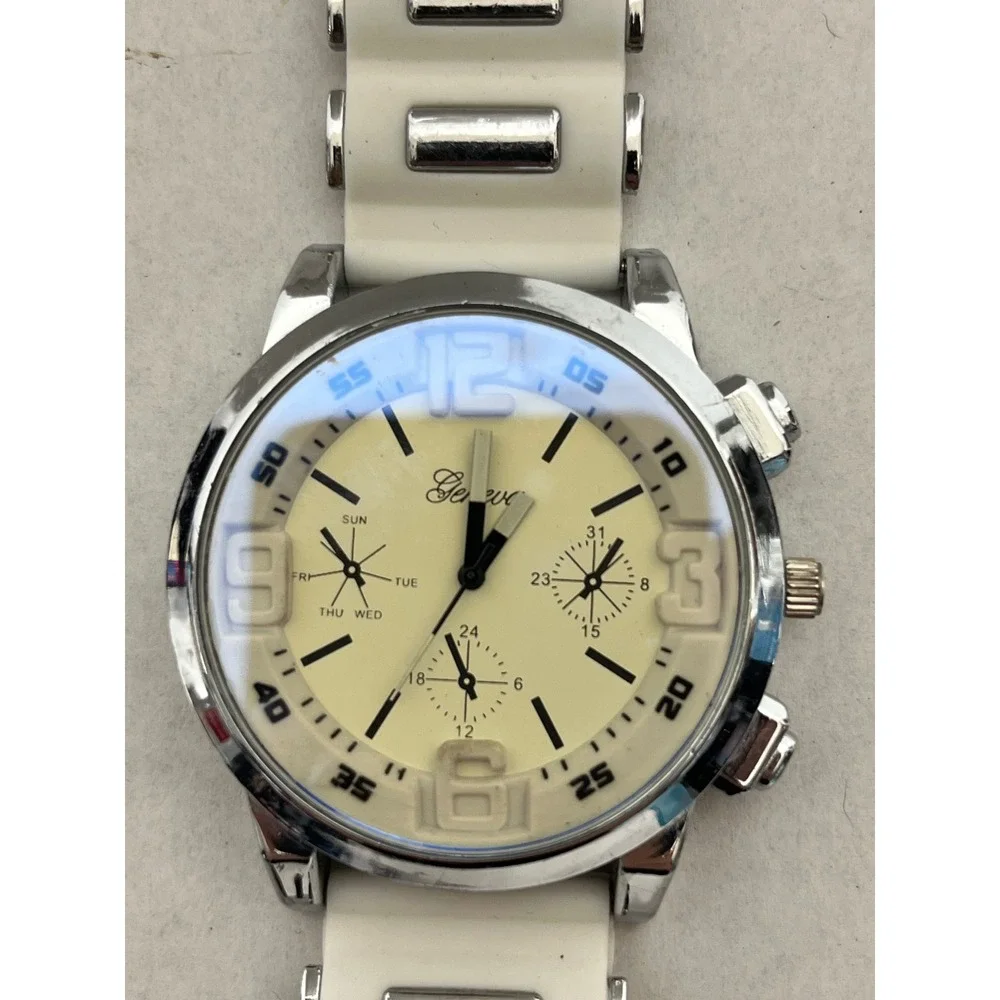Geneva quartz watch